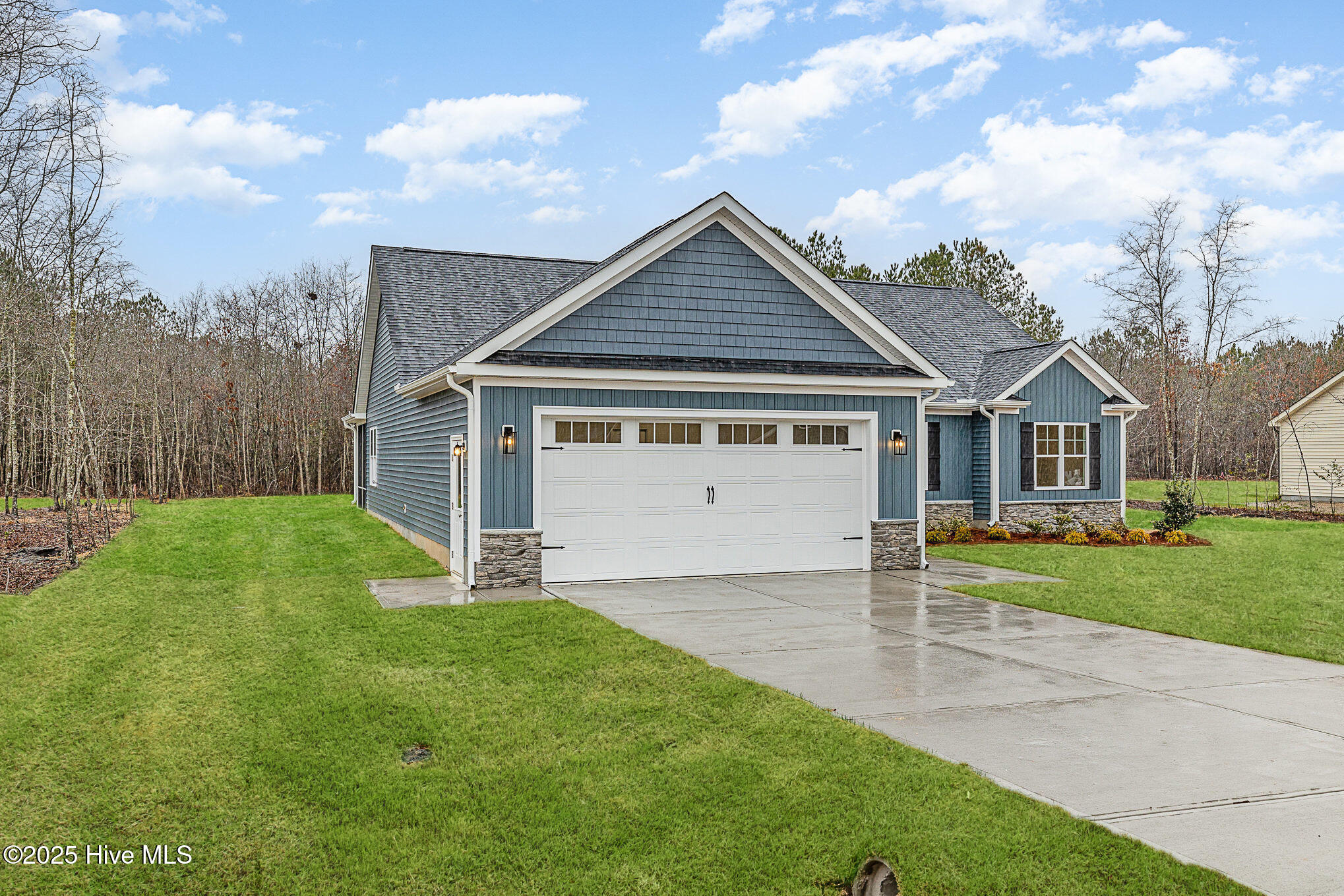 613 Tuscany Circle Property Photo 3
