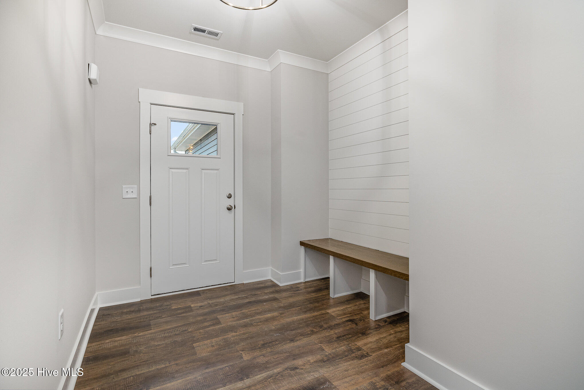 613 Tuscany Circle Property Photo 4