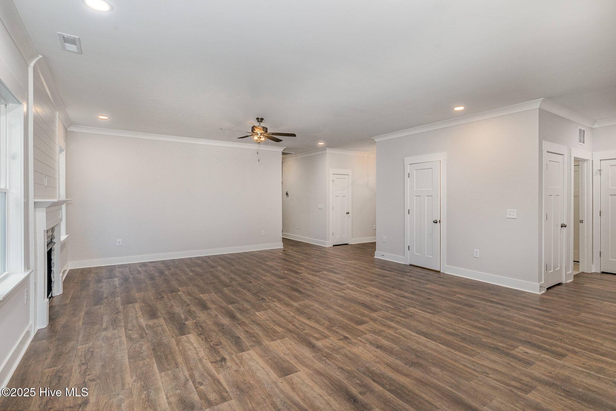 613 Tuscany Circle Property Photo 6