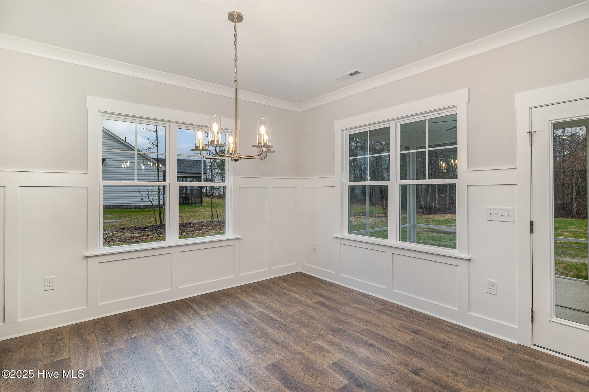 613 Tuscany Circle Property Photo 9