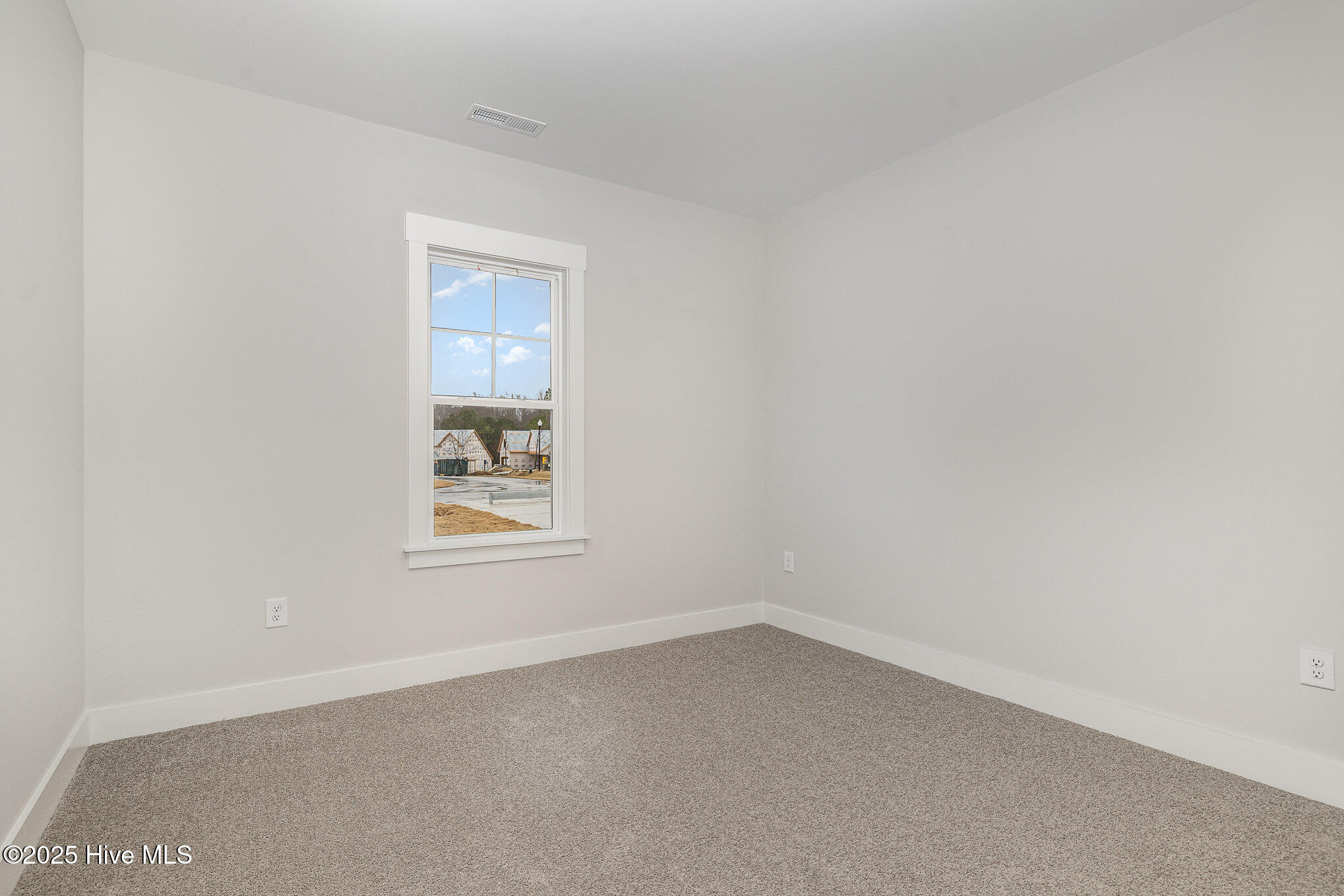 613 Tuscany Circle Property Photo 15