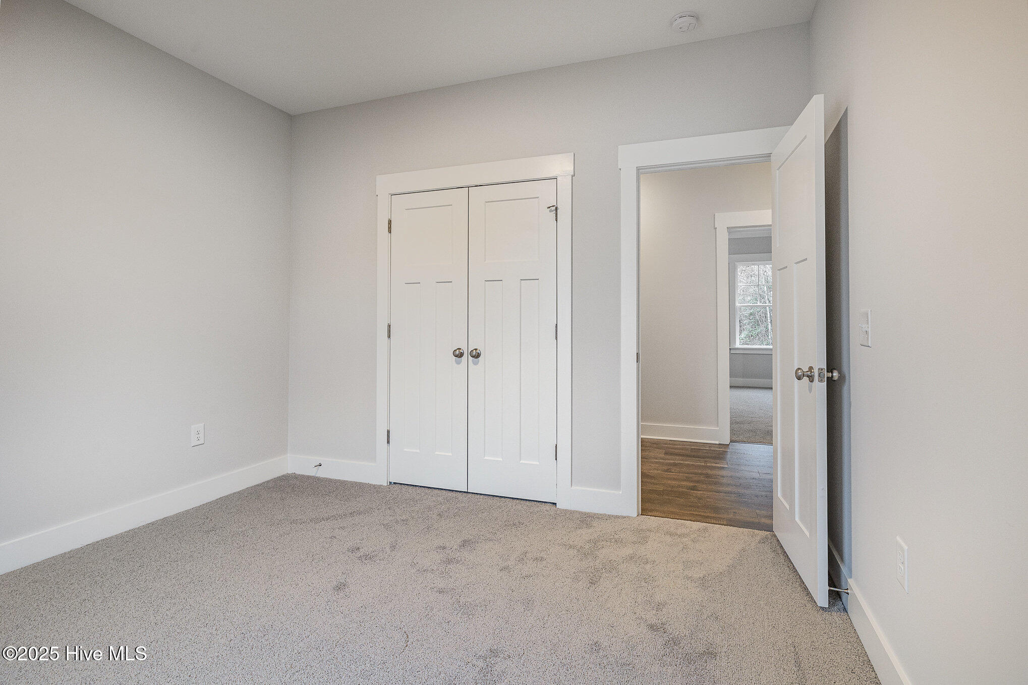 613 Tuscany Circle Property Photo 16