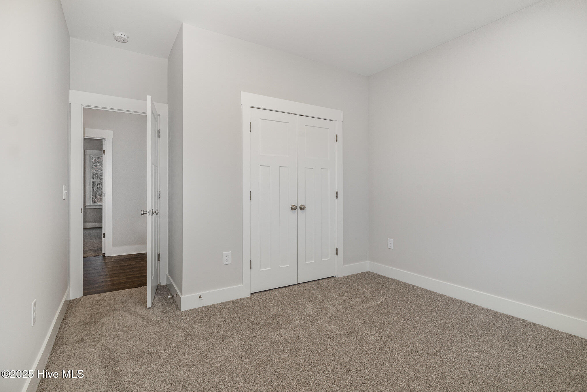 613 Tuscany Circle Property Photo 18