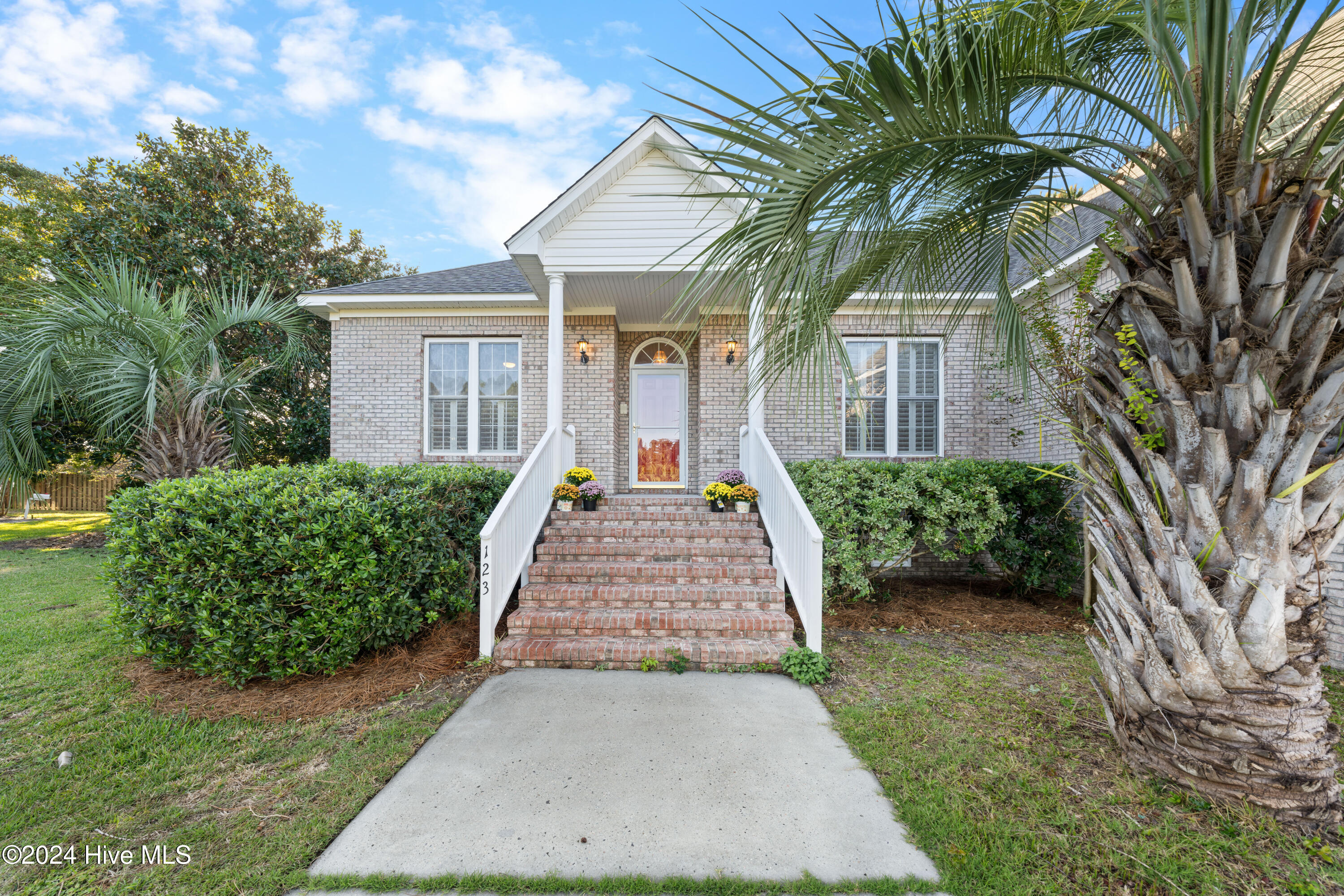 123 Lighthouse Drive Property Photo 3