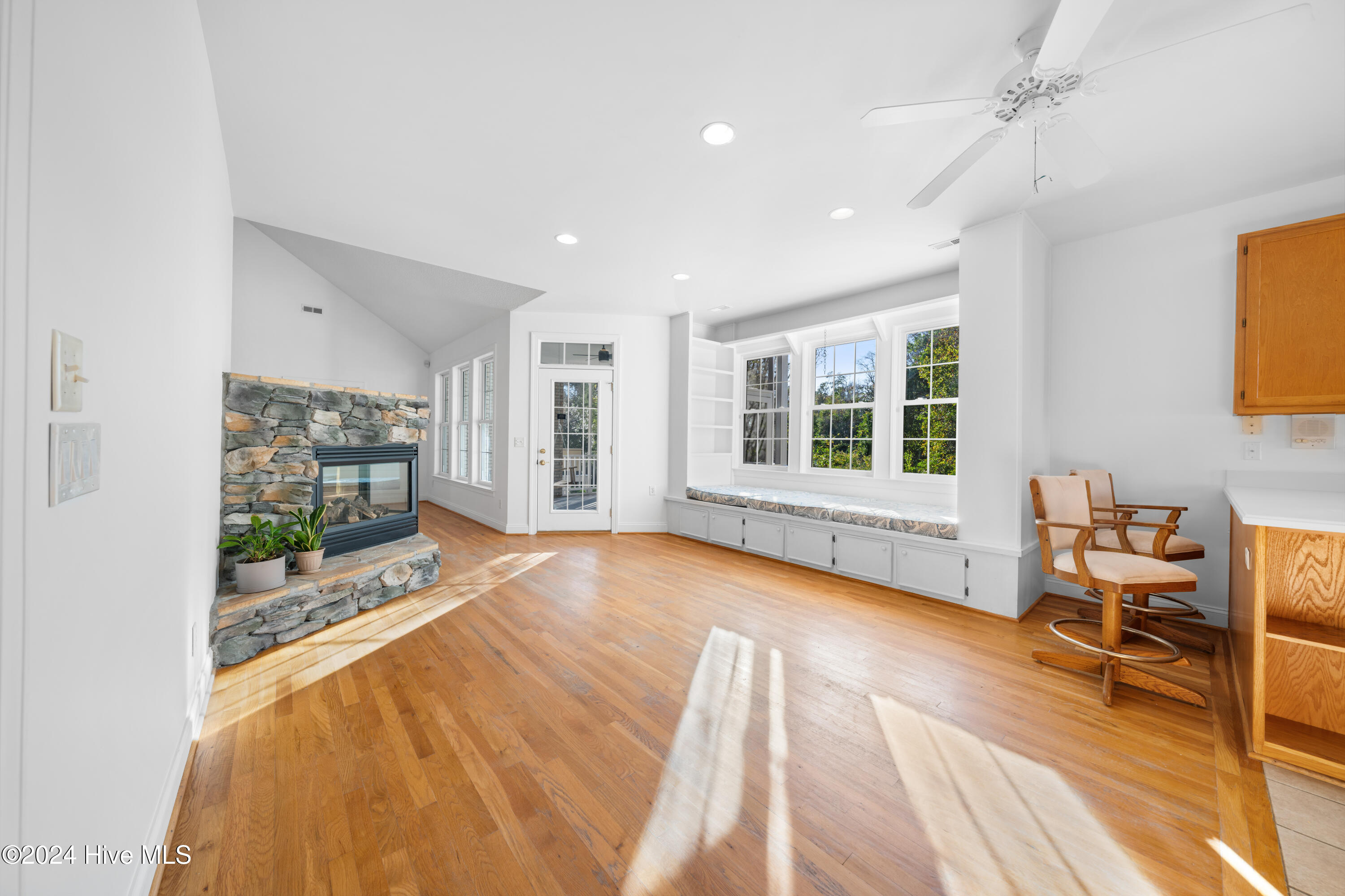 123 Lighthouse Drive Property Photo 23