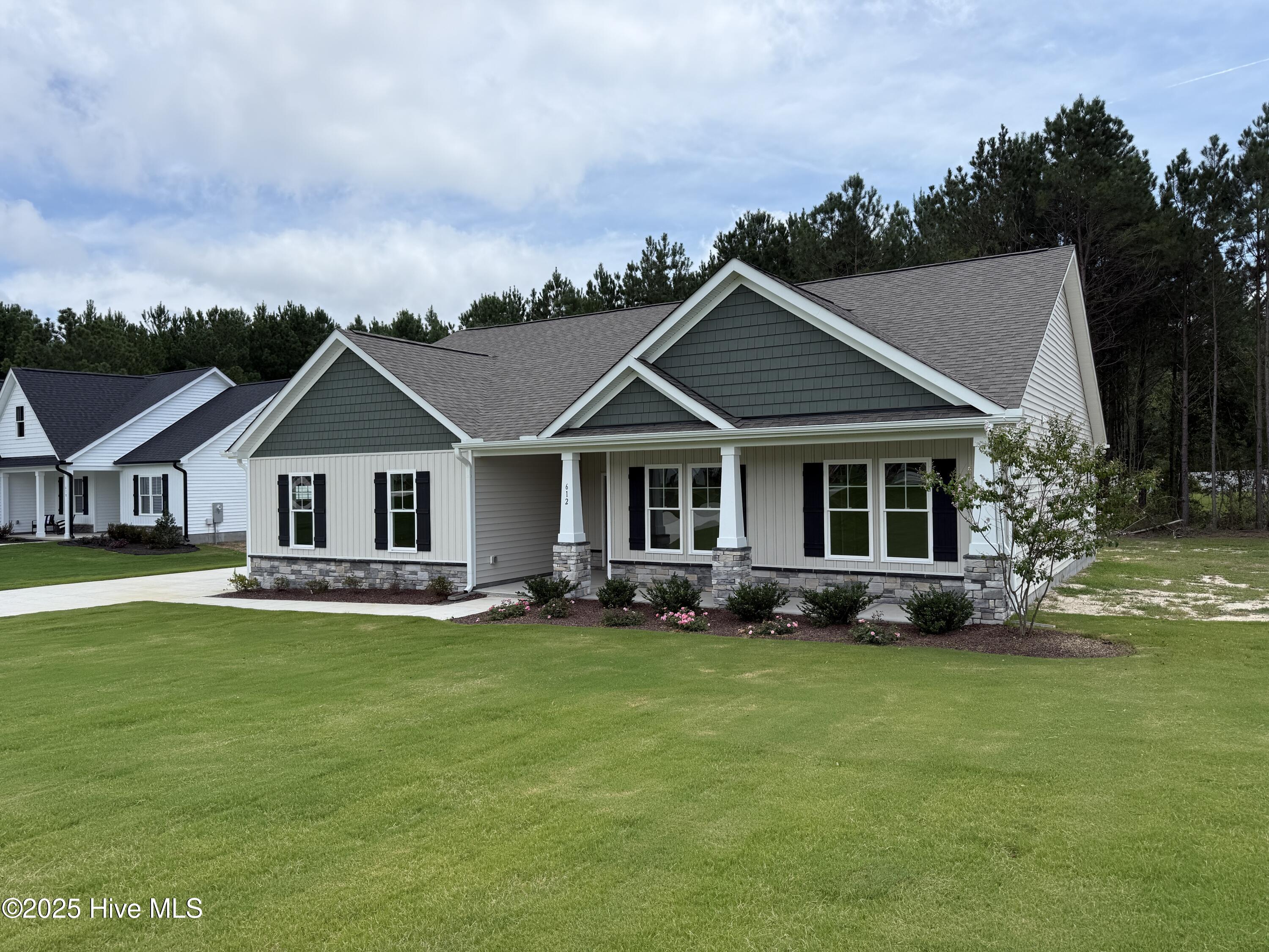 612 Tuscany Circle Property Photo 3