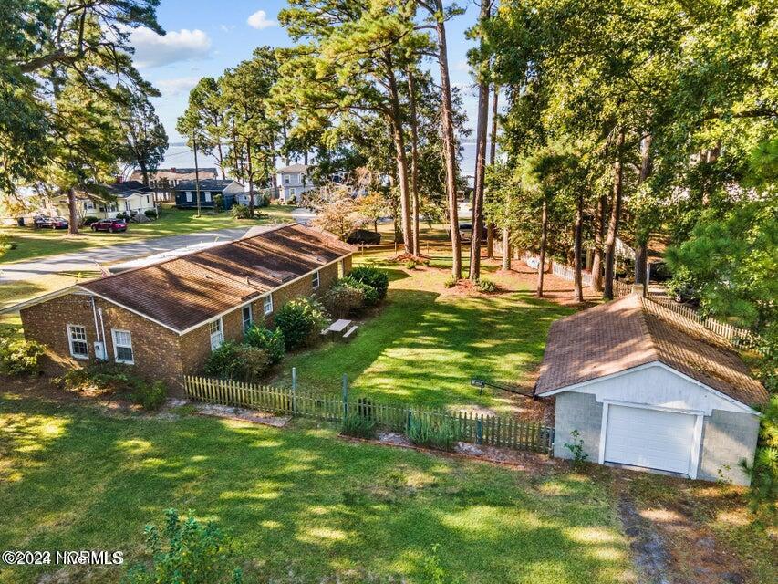 1186 Bayview Road Property Photo