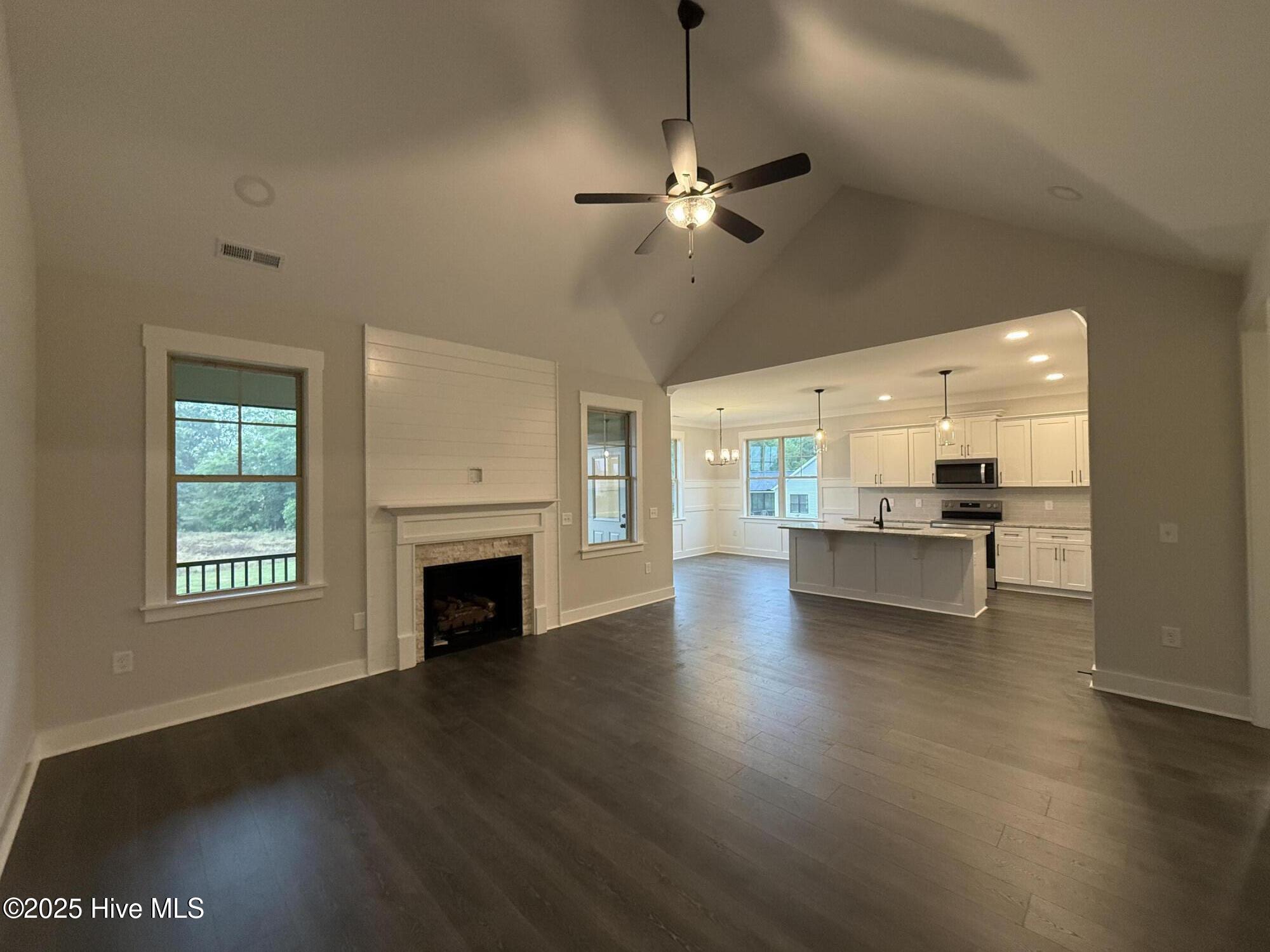141 Ruskin Drive Property Photo 3