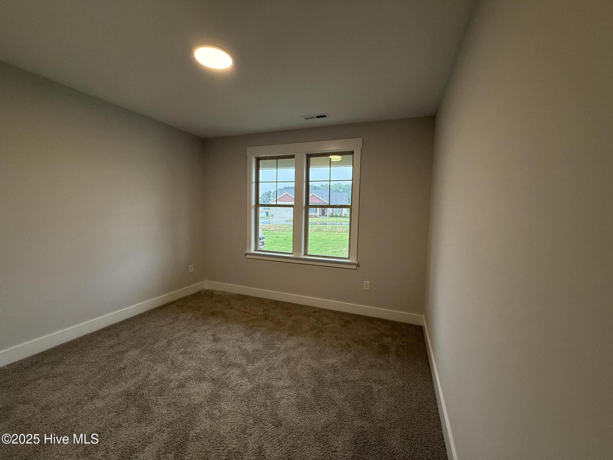 141 Ruskin Drive Property Photo 13