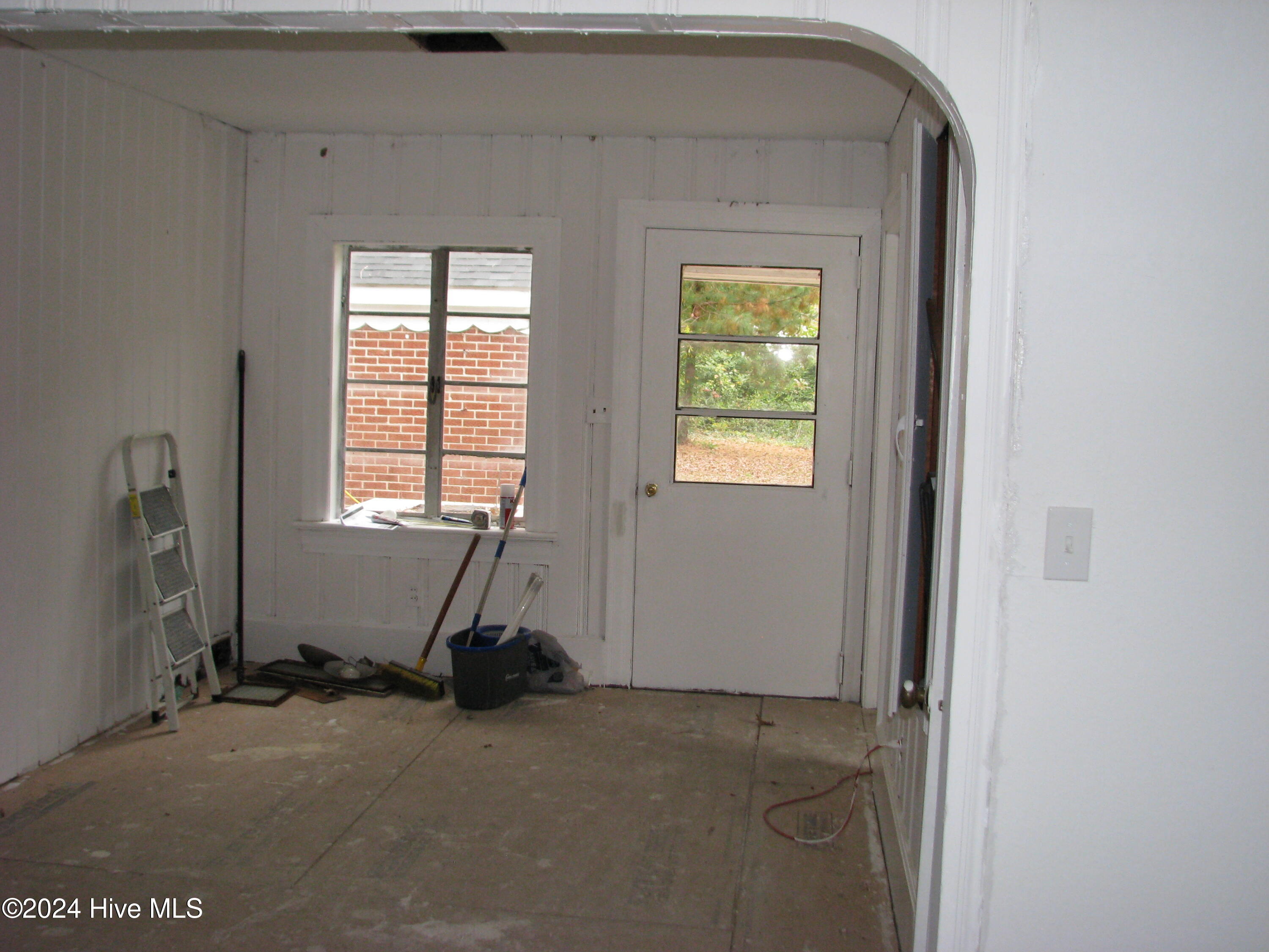 807 Roosevelt Avenue Property Photo 12