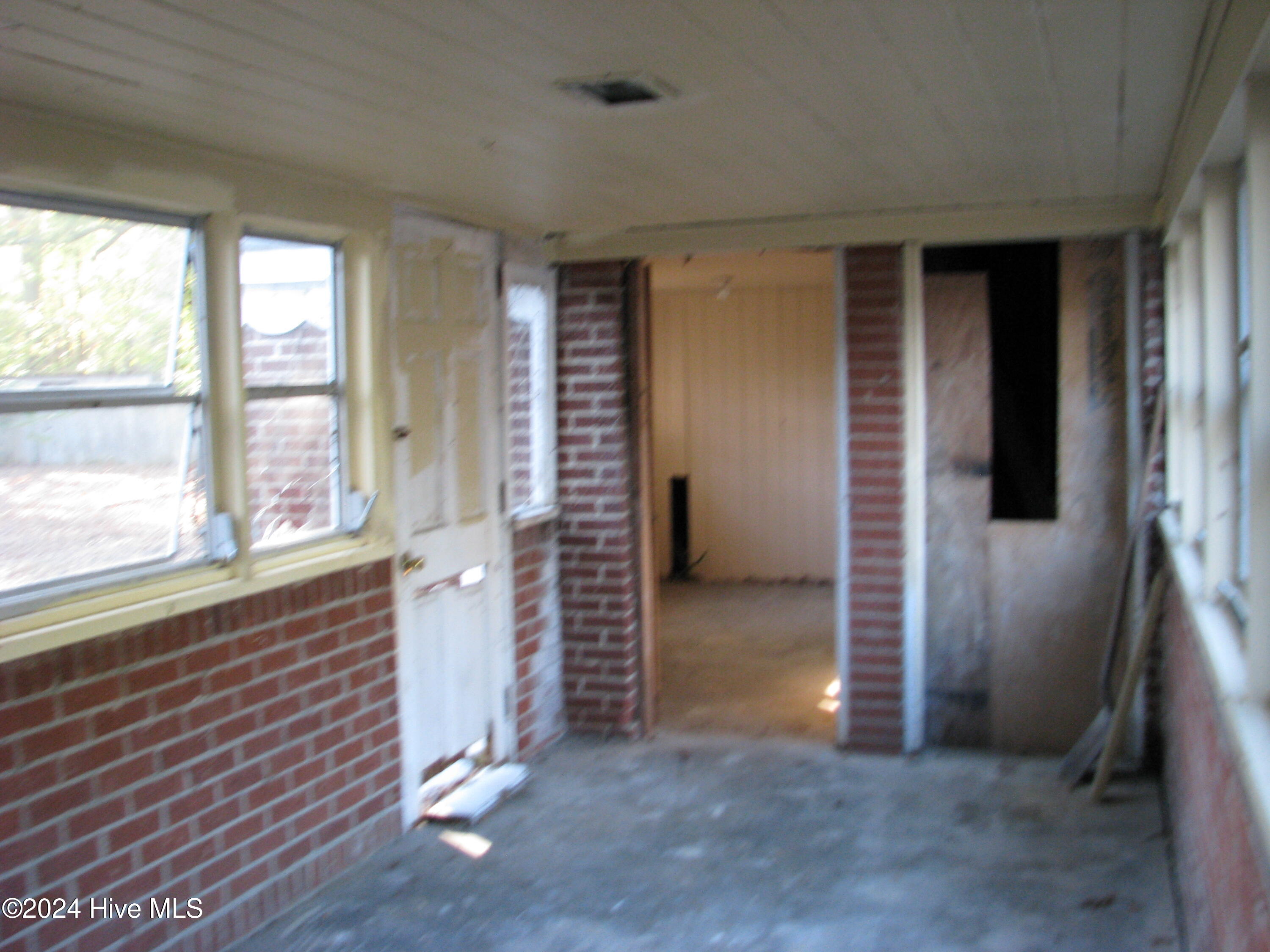 807 Roosevelt Avenue Property Photo 22
