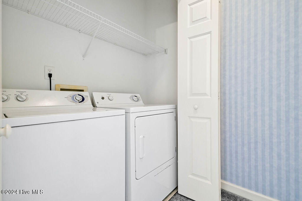 612 W Brown Street Property Photo 23