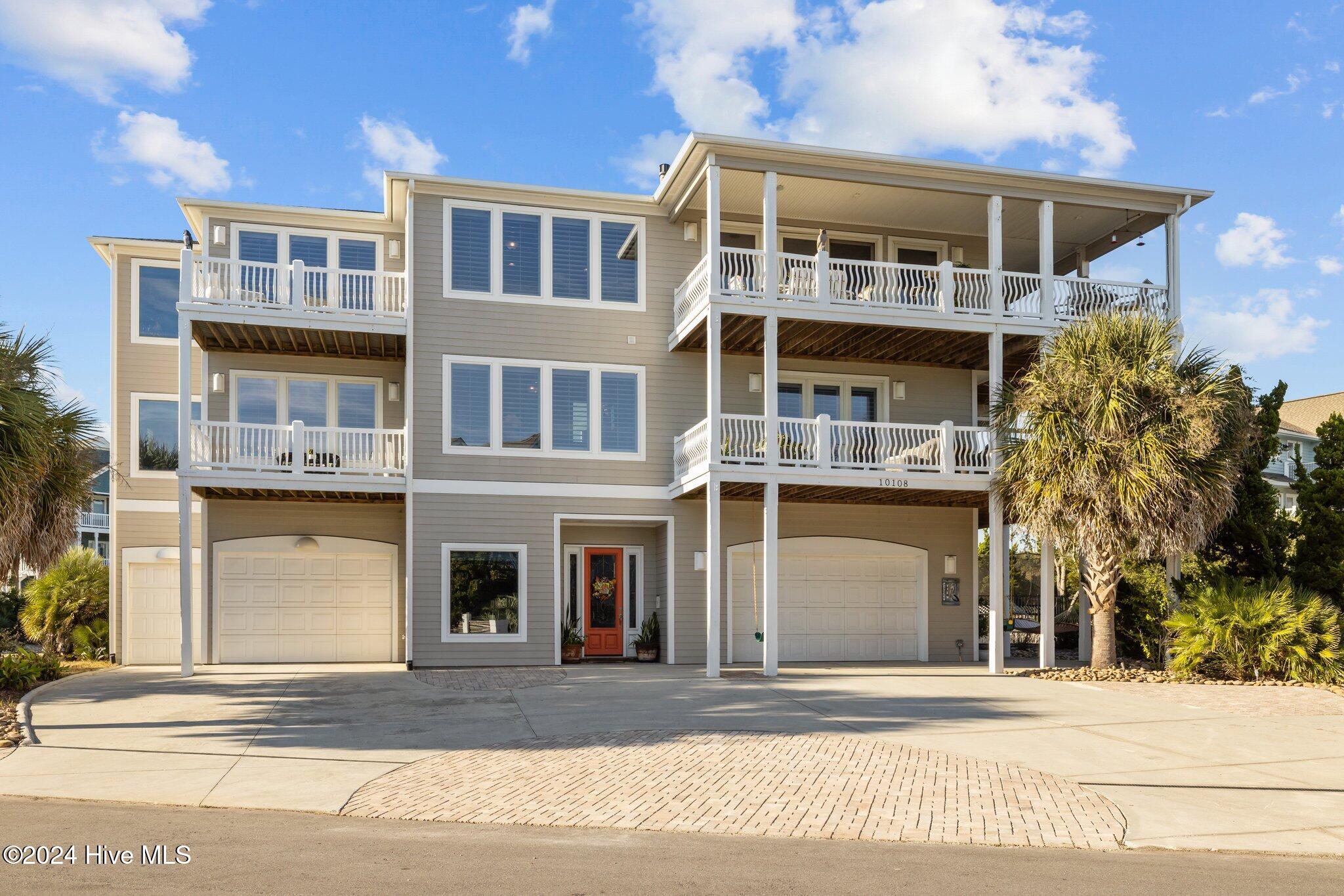10108 Sea Breeze Drive Property Photo 1