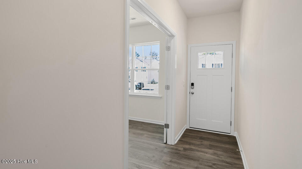 923 Misty Creek Drive Property Photo 3