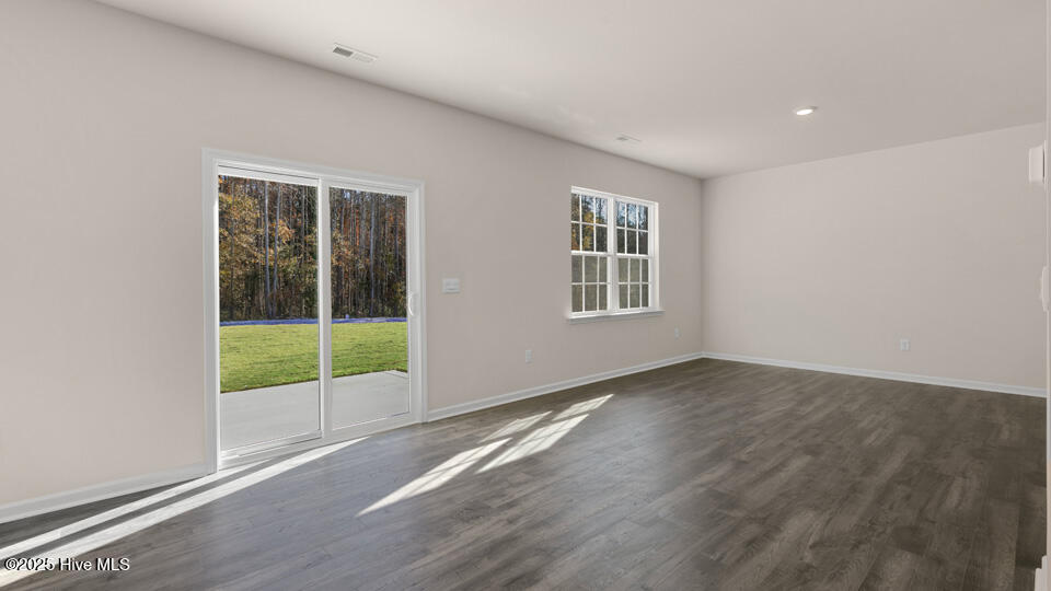 923 Misty Creek Drive Property Photo 10