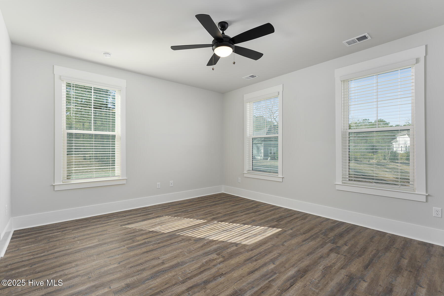 755 Hollybriar Loop Road Property Photo 12