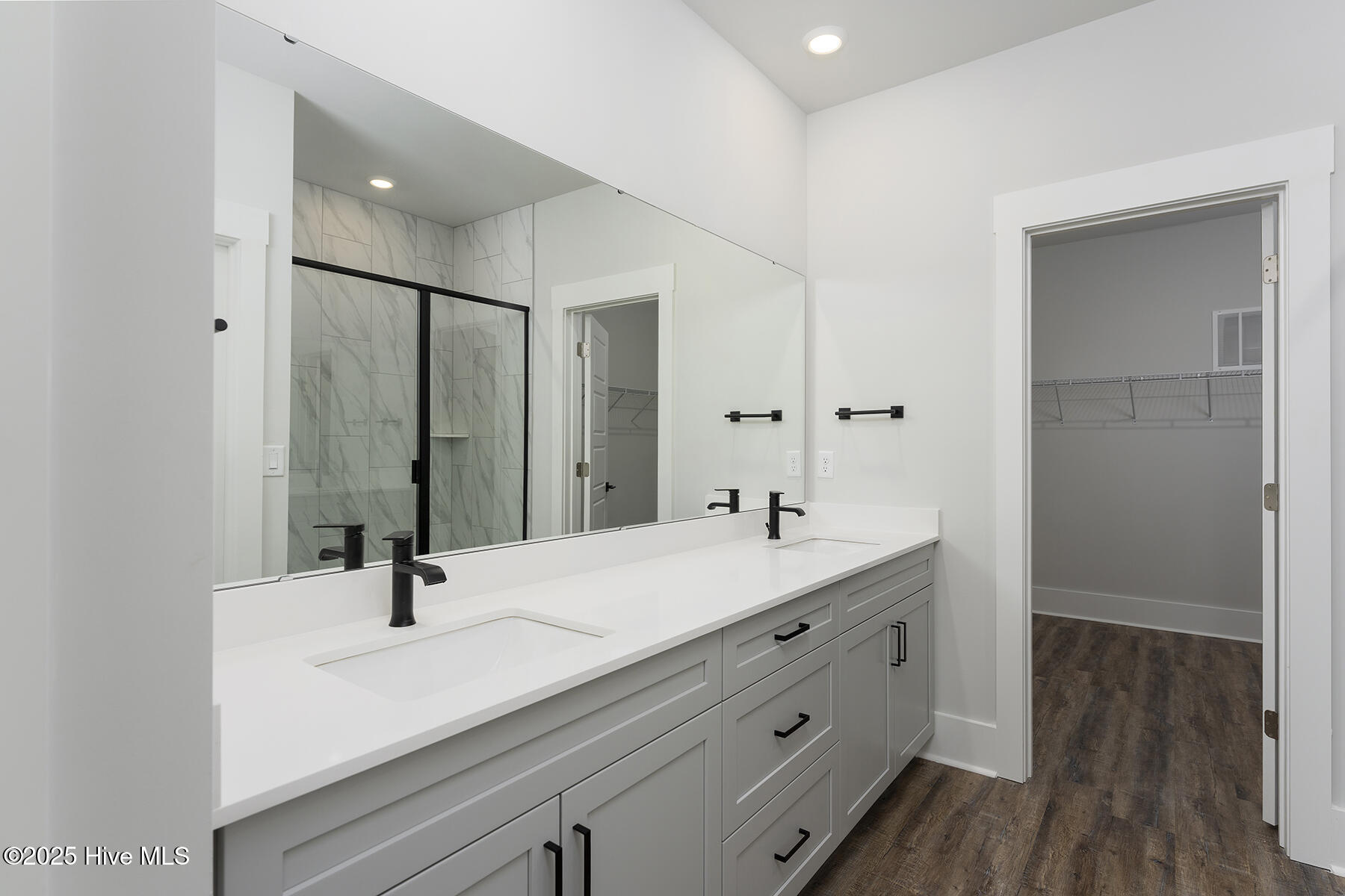 755 Hollybriar Loop Road Property Photo 14
