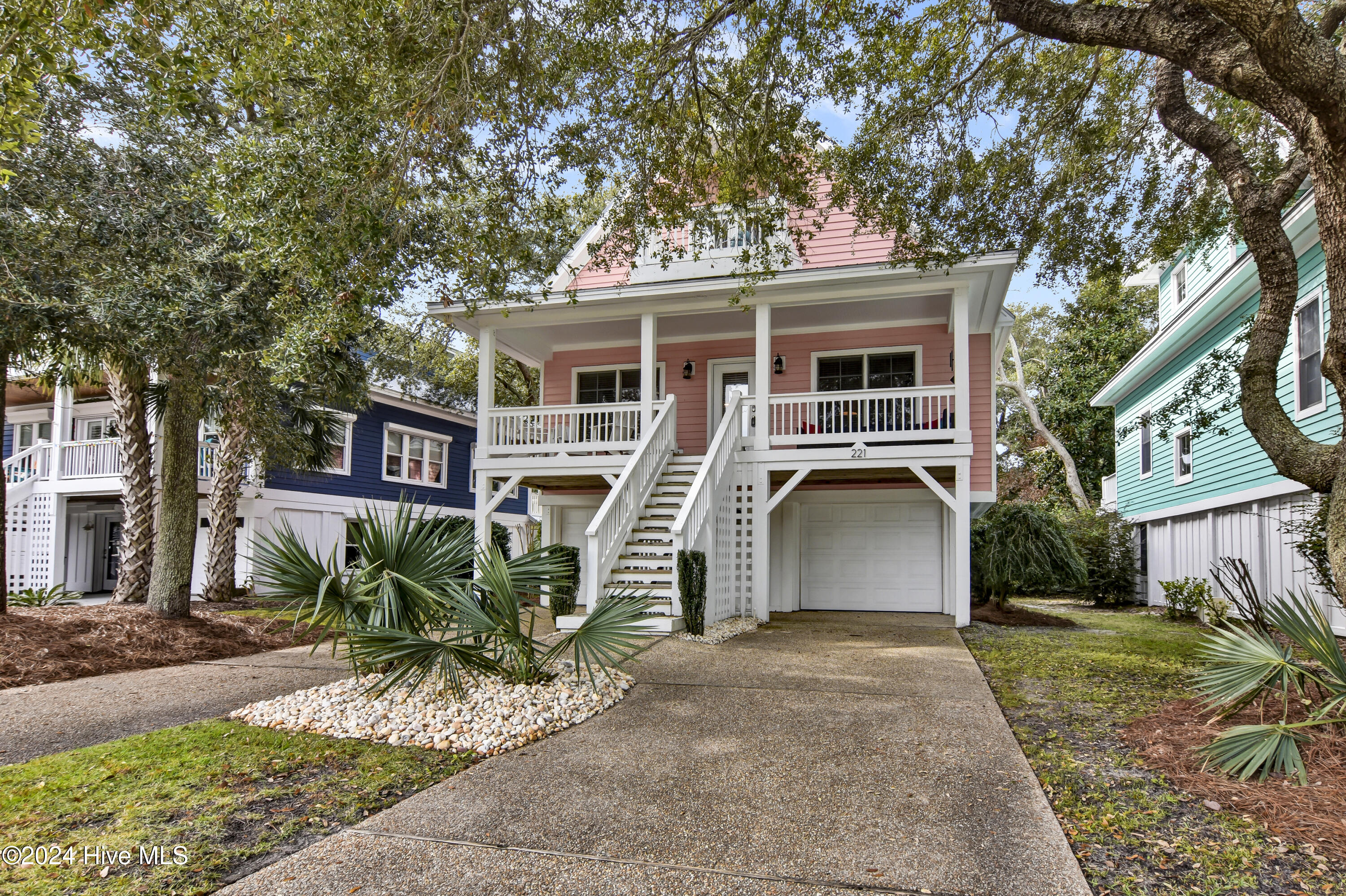 221 Seawatch Way Property Photo 1