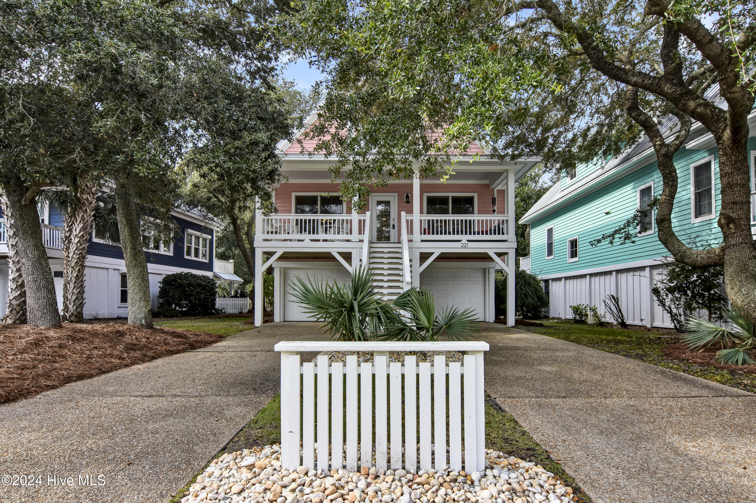 221 Seawatch Way Property Photo 2