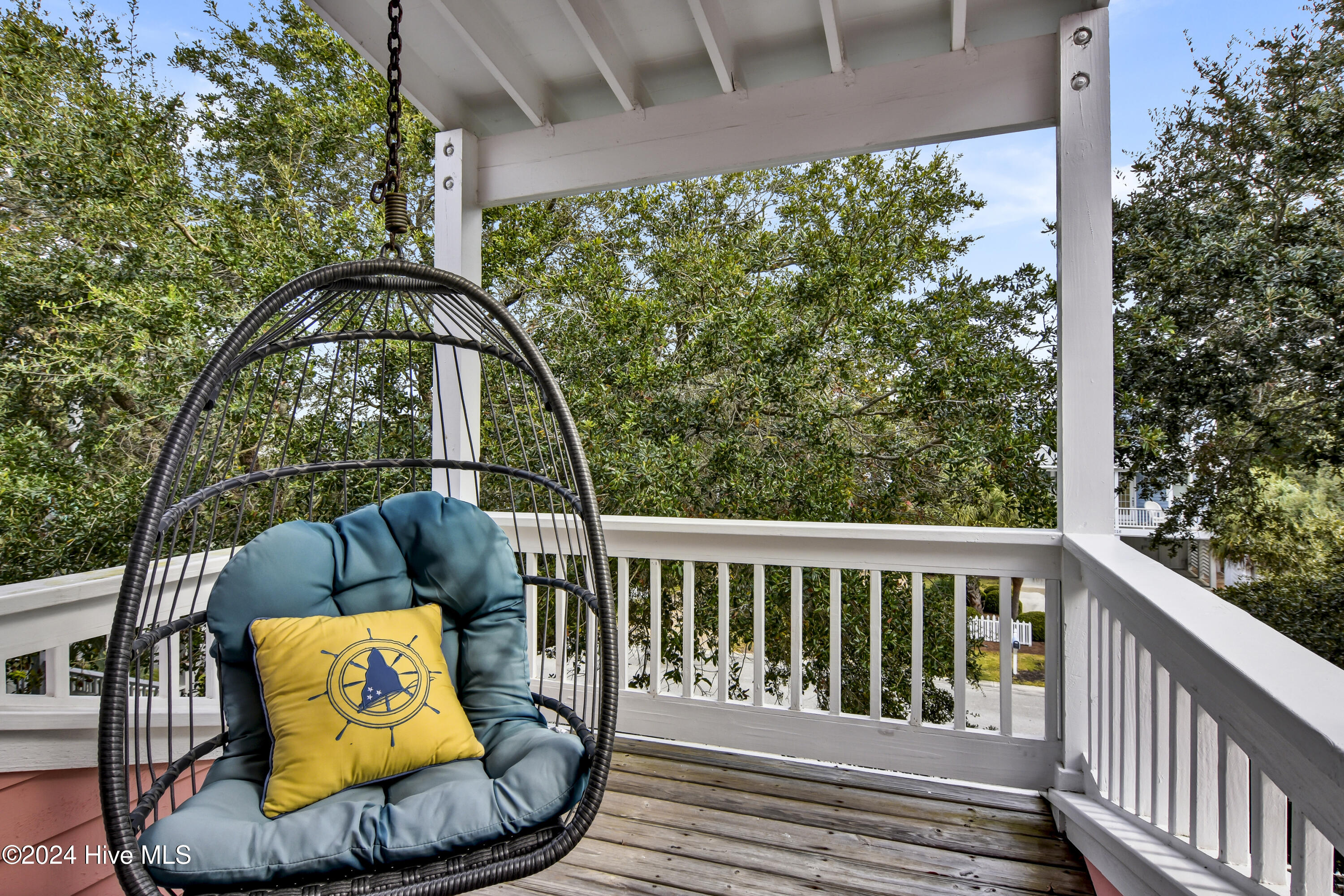 221 Seawatch Way Property Photo 13
