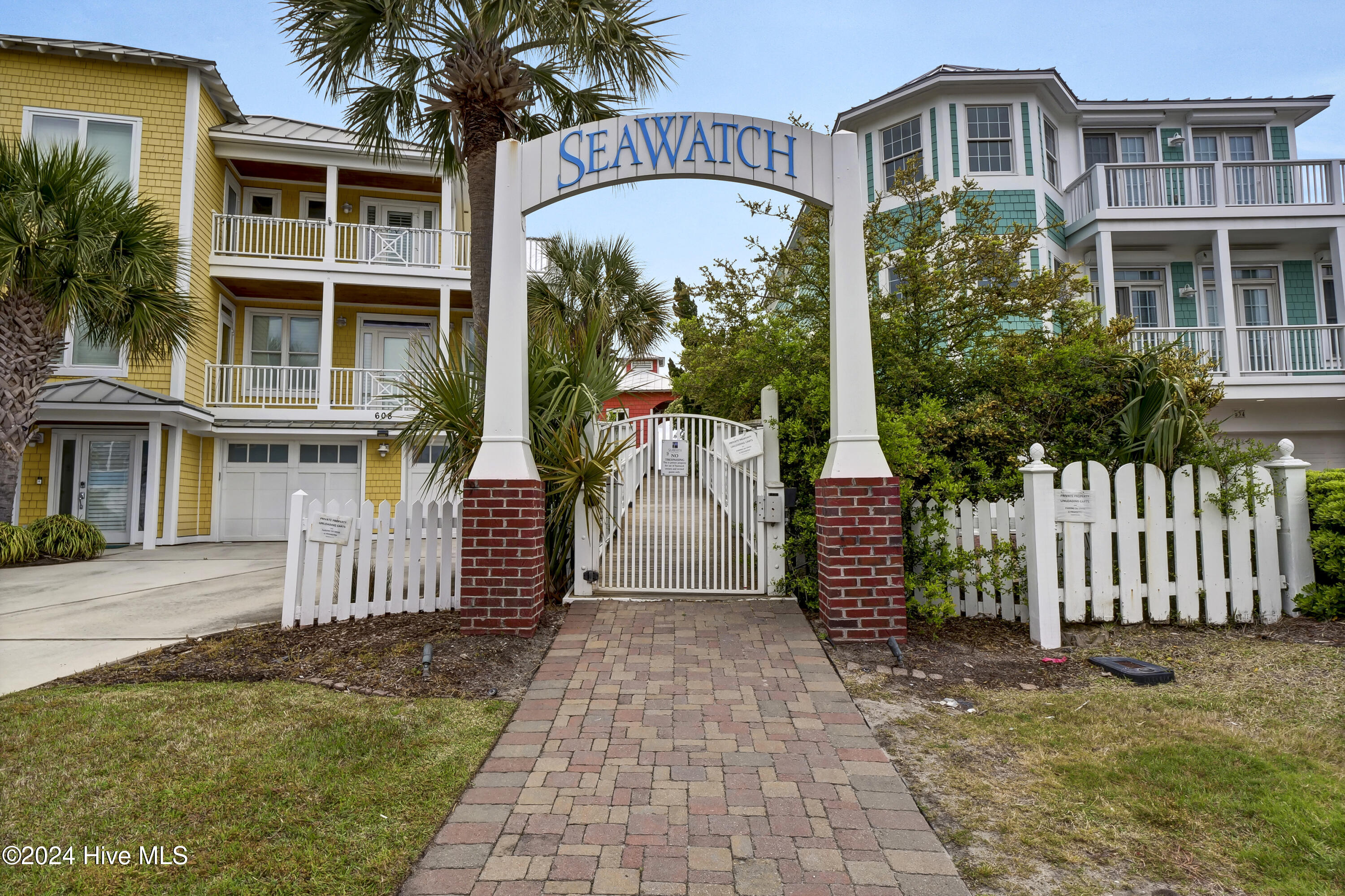 221 Seawatch Way Property Photo 24