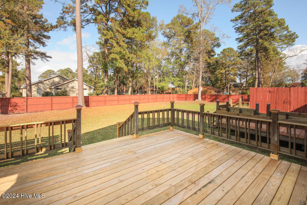1516 Candlewick Drive Property Photo 11