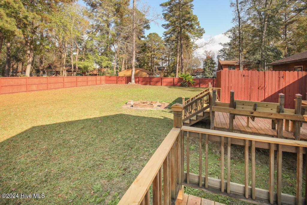 1516 Candlewick Drive Property Photo 27