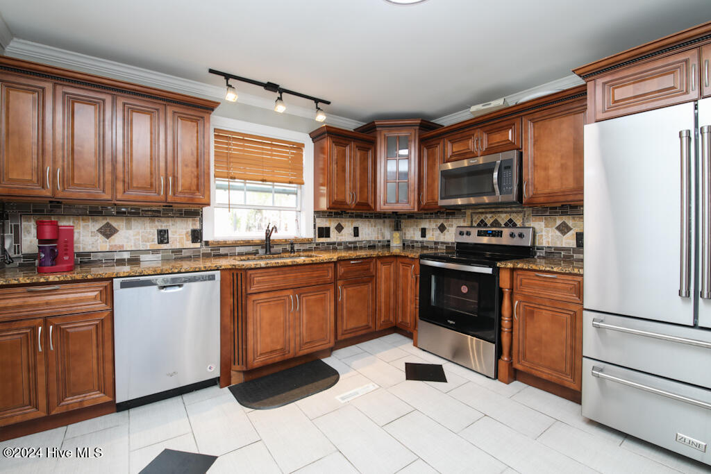 1516 Candlewick Drive Property Photo 35