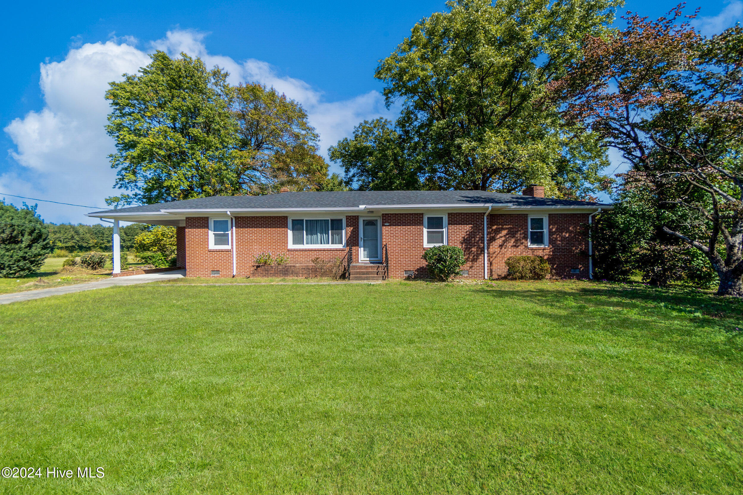 1442 Northside Road Property Photo 1