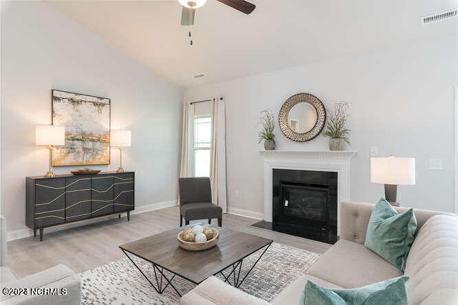 1006 Midnight Bourbon Manor Property Photo 8