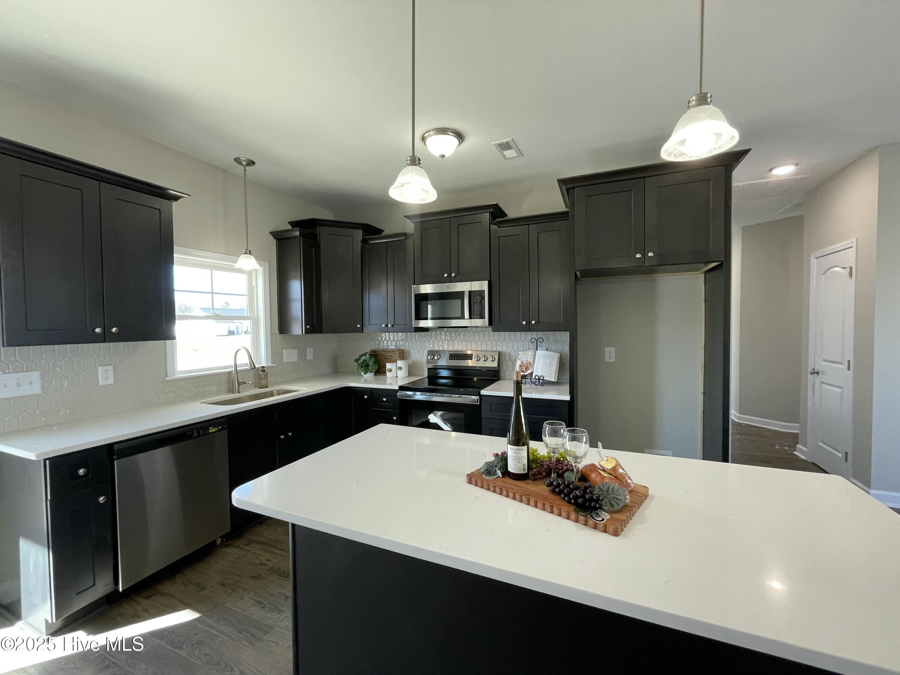 201 Dunbar Hill Drive Property Photo 12