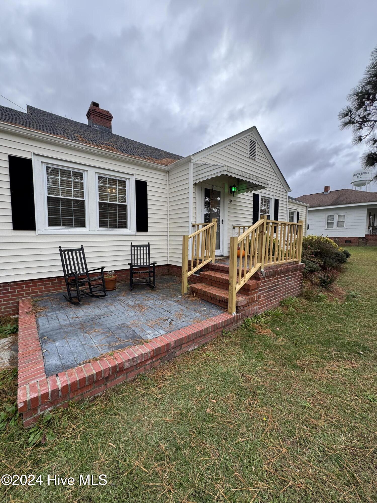 103 S 4th Street Property Photo 2