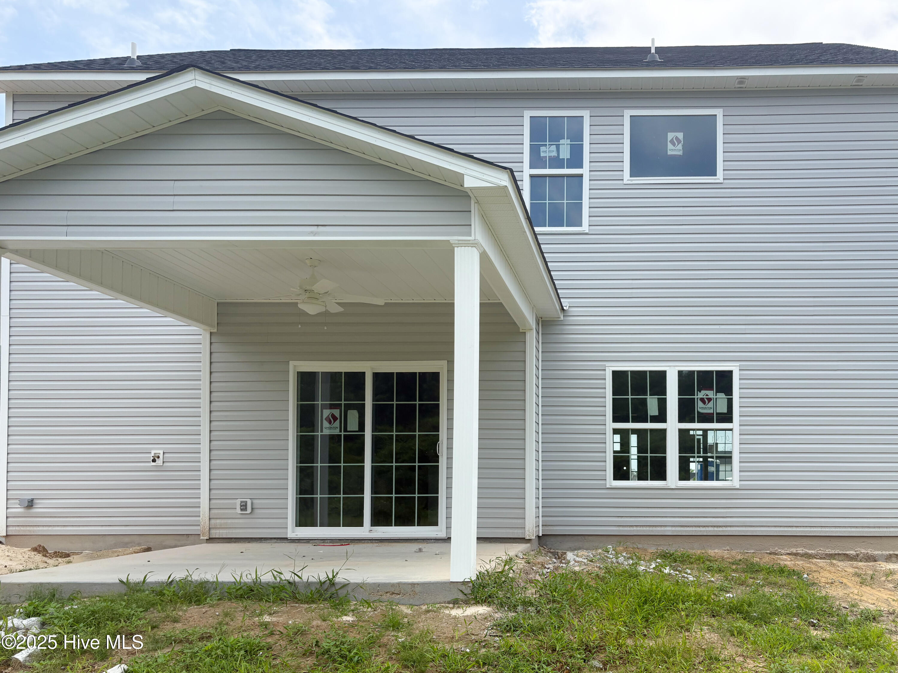 413 W Black Water Lane Property Photo 11