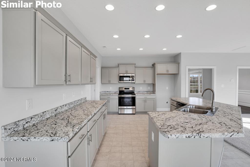413 W Black Water Lane Property Photo 14