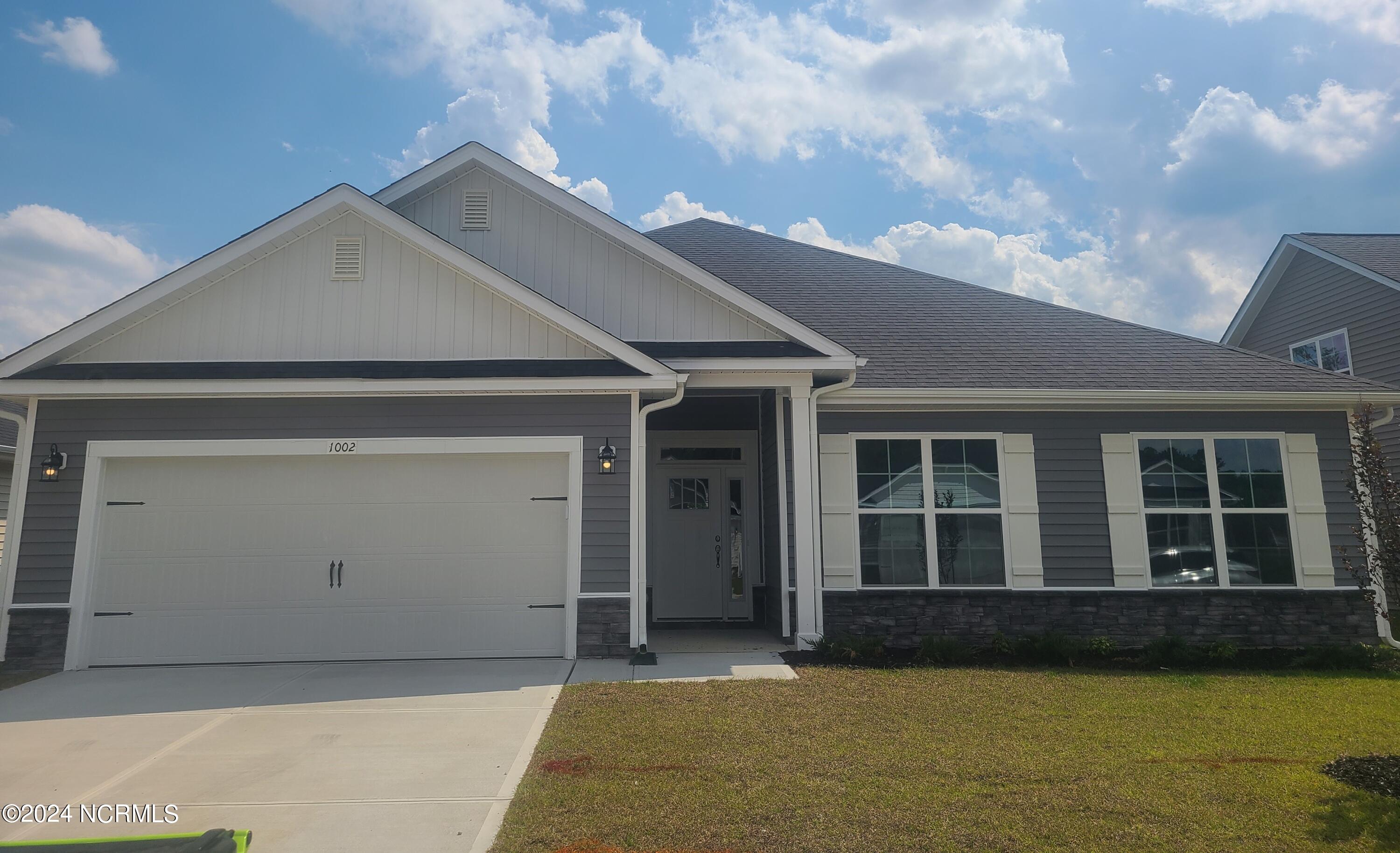 1001 Dynamic One Drive Property Photo