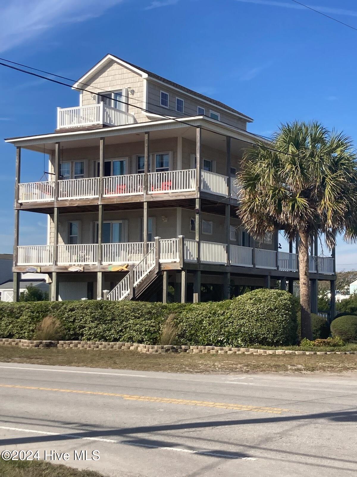 132 Reeves Street Property Photo 4