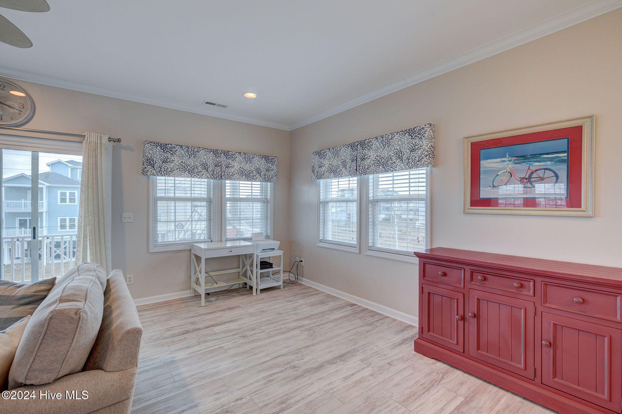 132 Reeves Street Property Photo 38