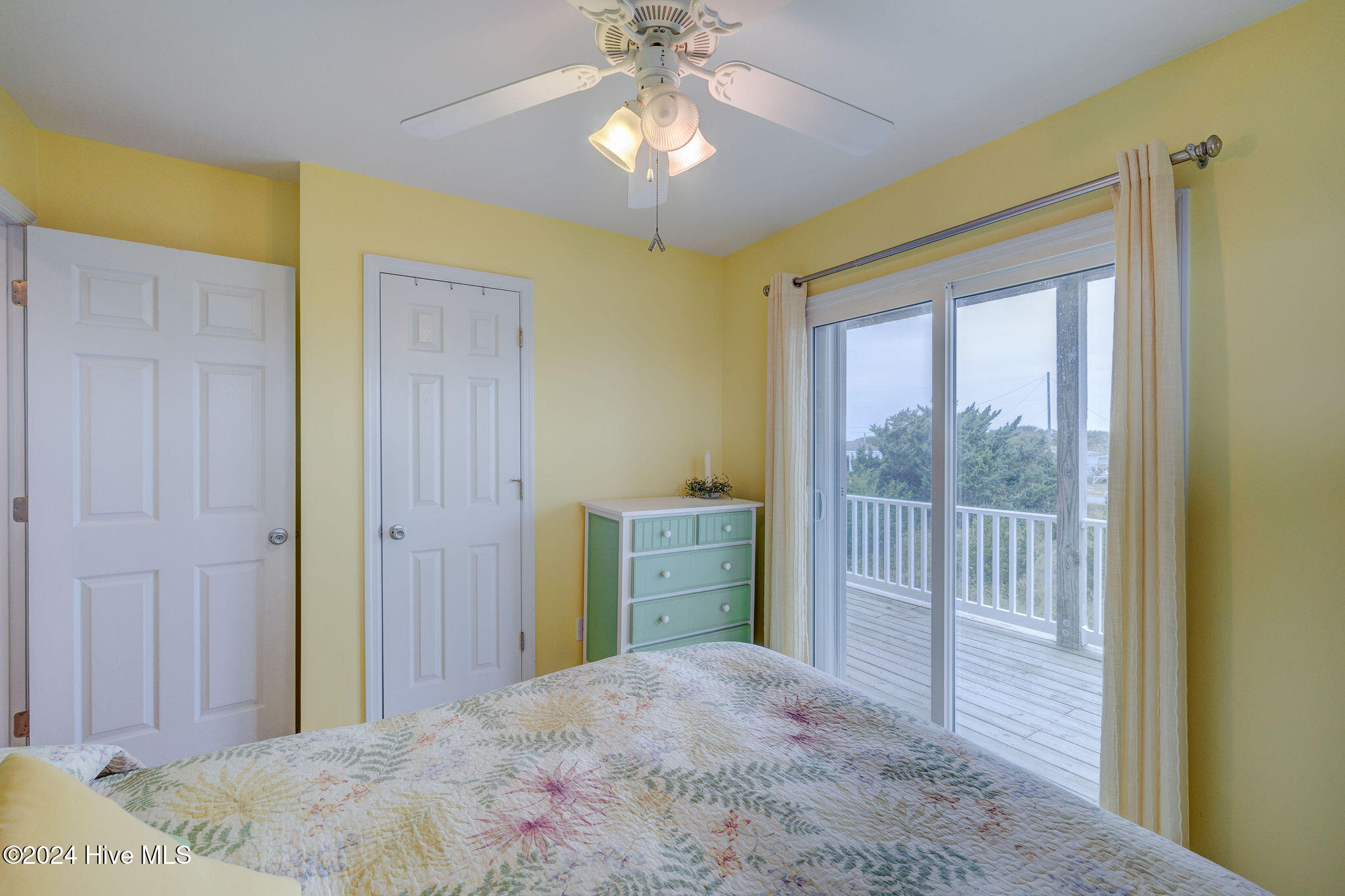 132 Reeves Street Property Photo 49