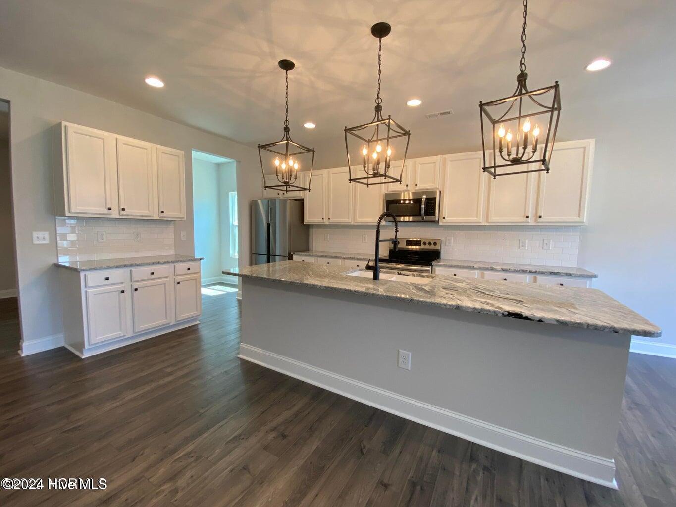 1587 Carmelina Drive Property Photo 4