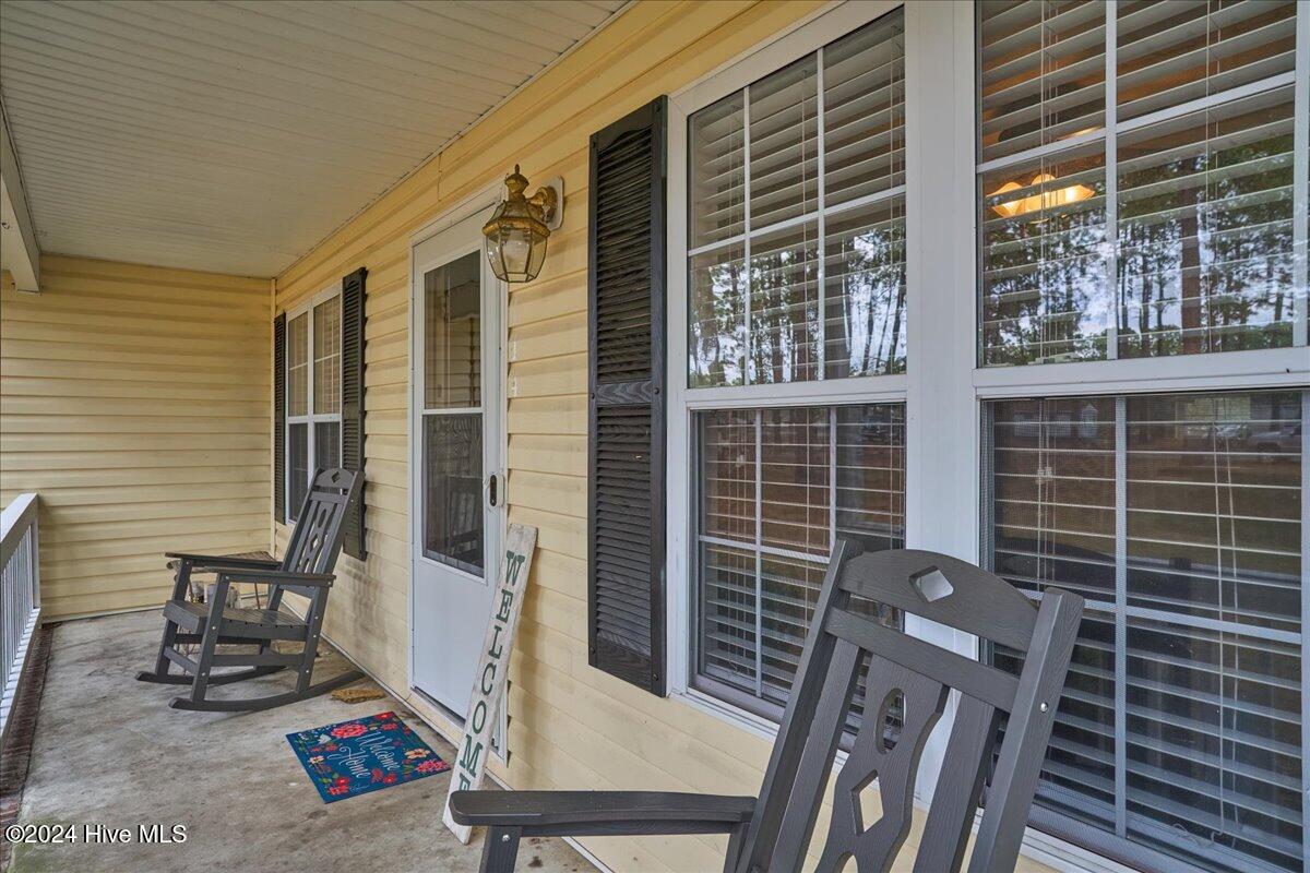 114 Starling Street Property Photo 5