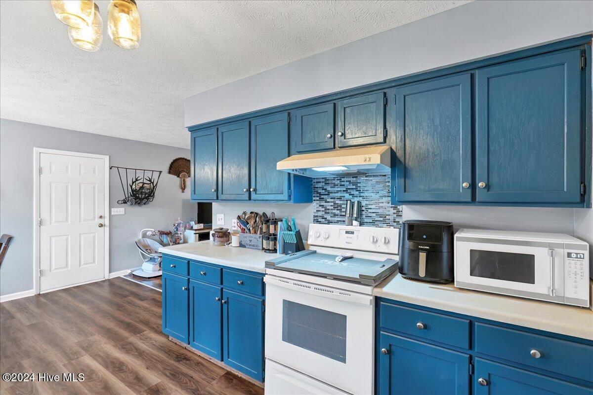 114 Starling Street Property Photo 17