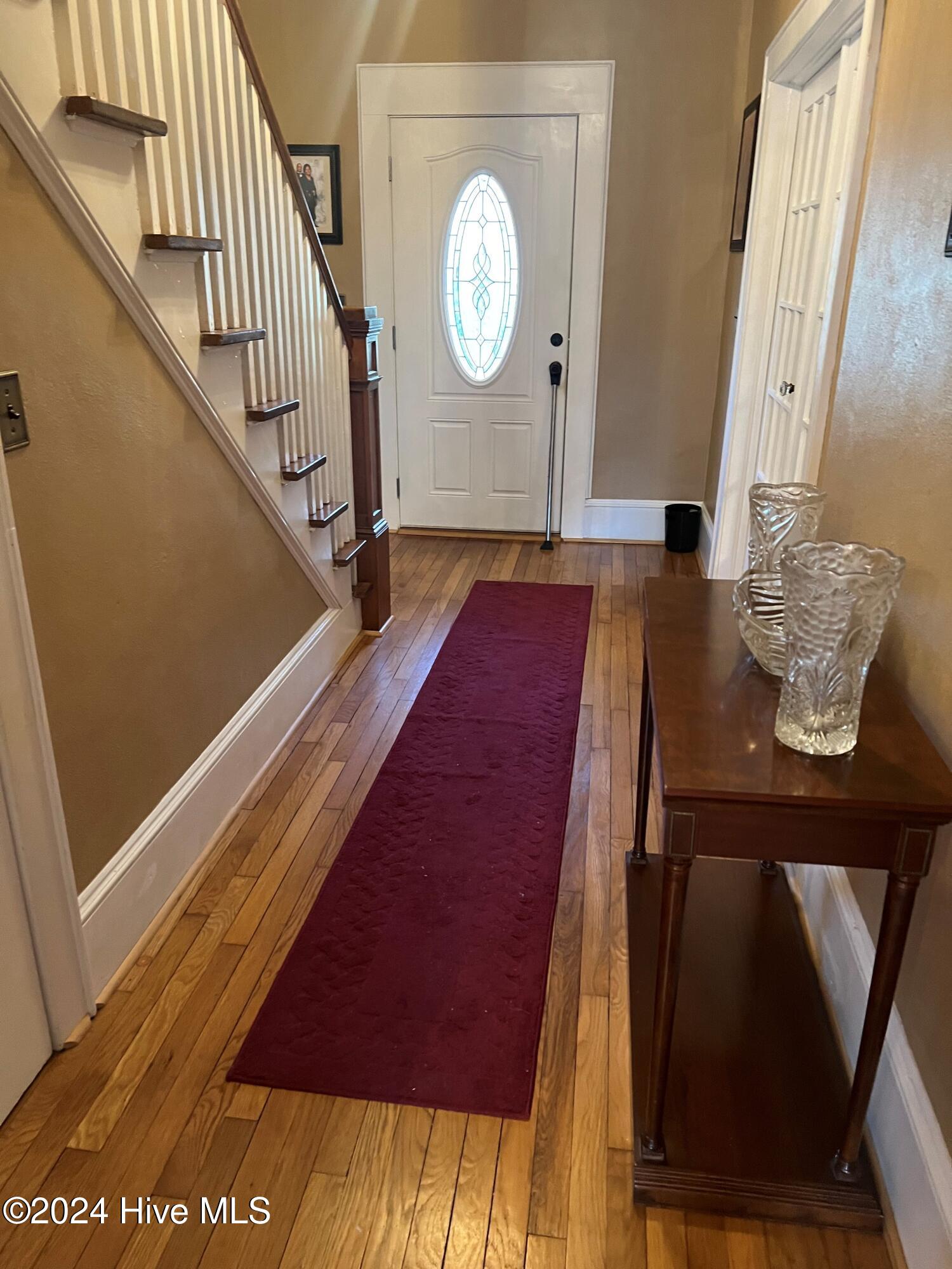 912 N King Street Property Photo 11