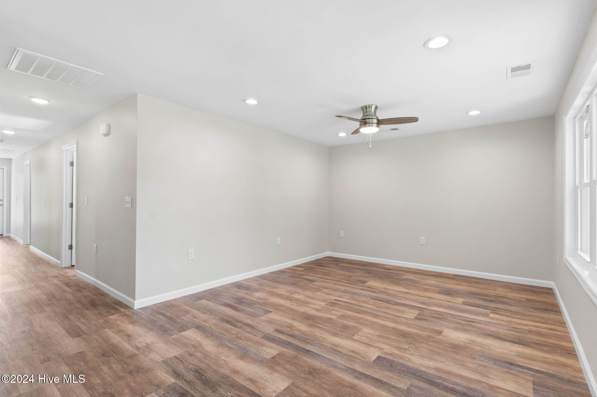 1070 Midway Road Property Photo 16