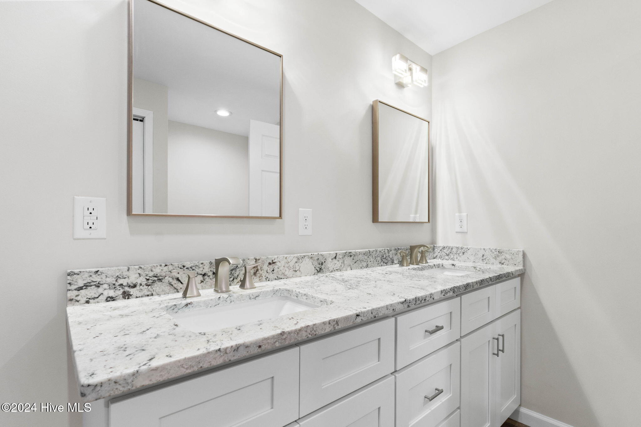 1070 Midway Road Property Photo 18