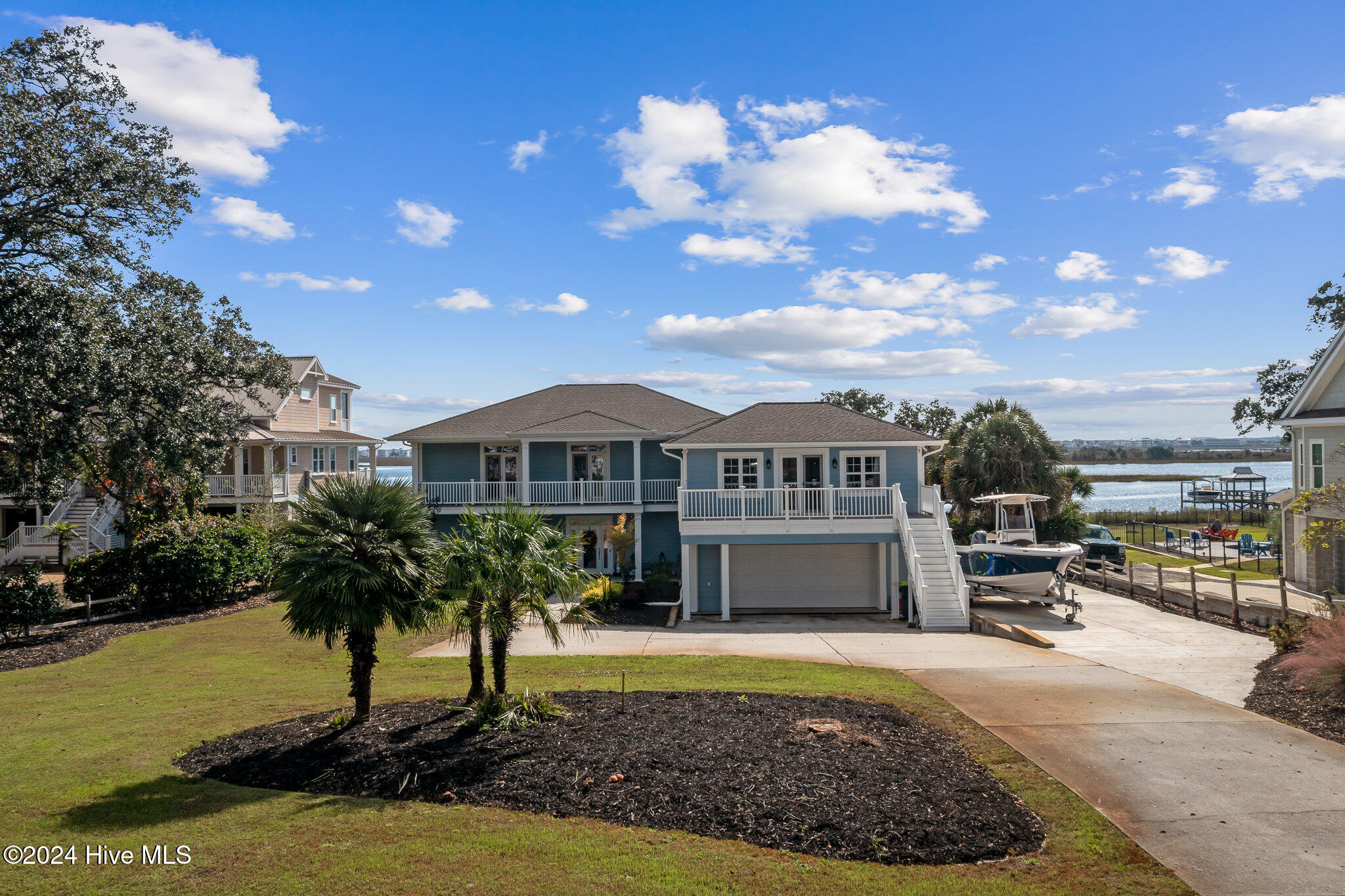 220 Shoreline Drive Property Photo 1