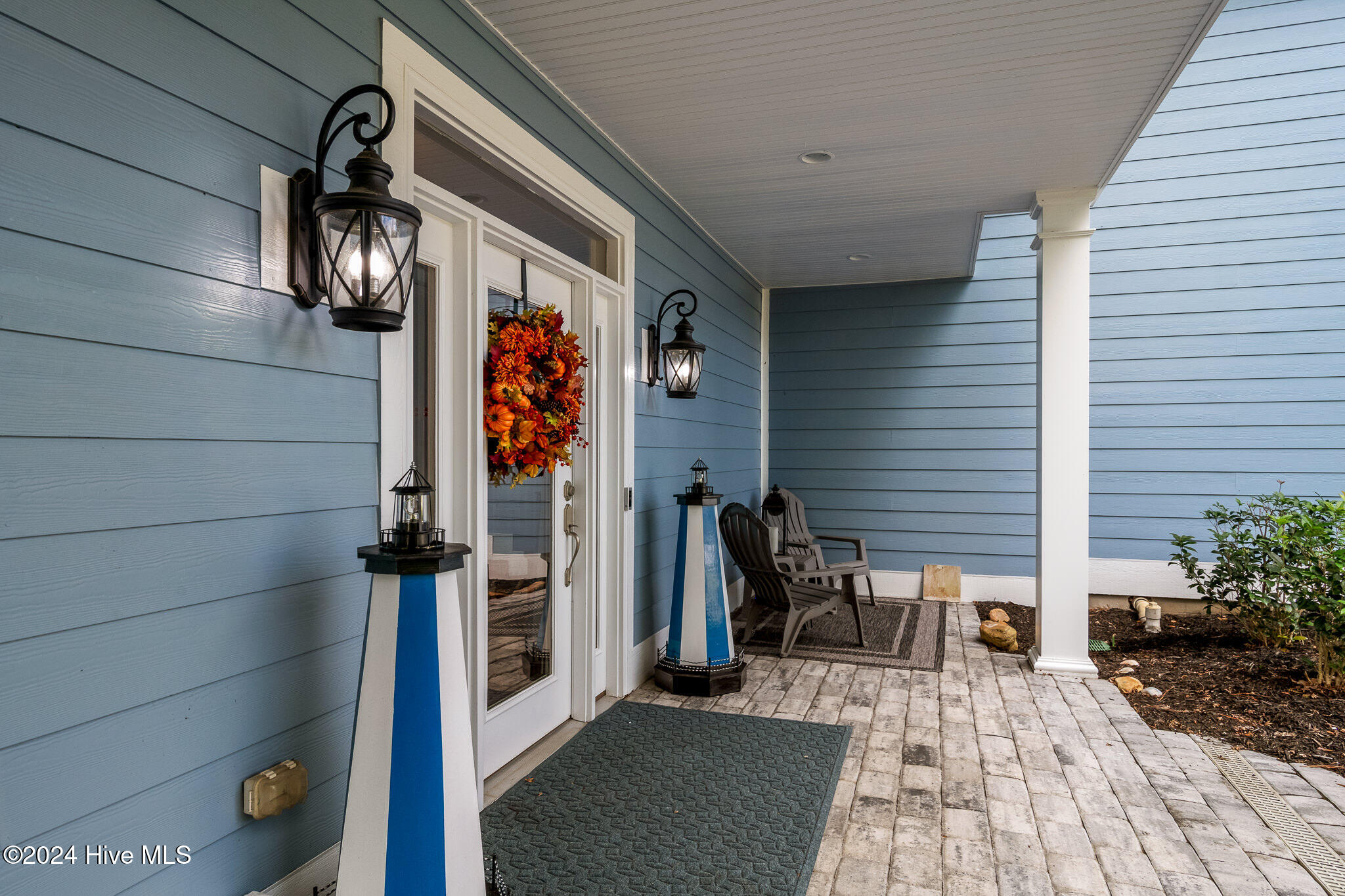 220 Shoreline Drive Property Photo 5