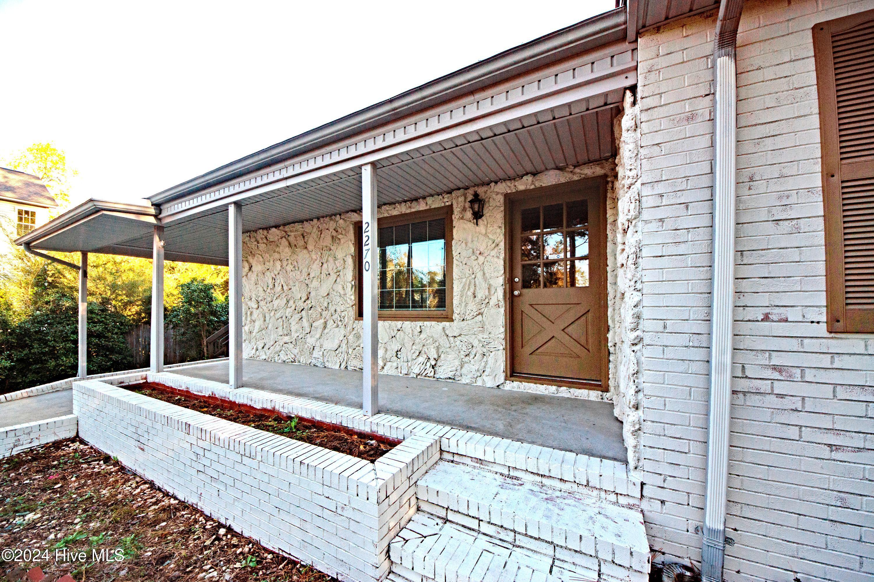 2270 Country Club Road Property Photo