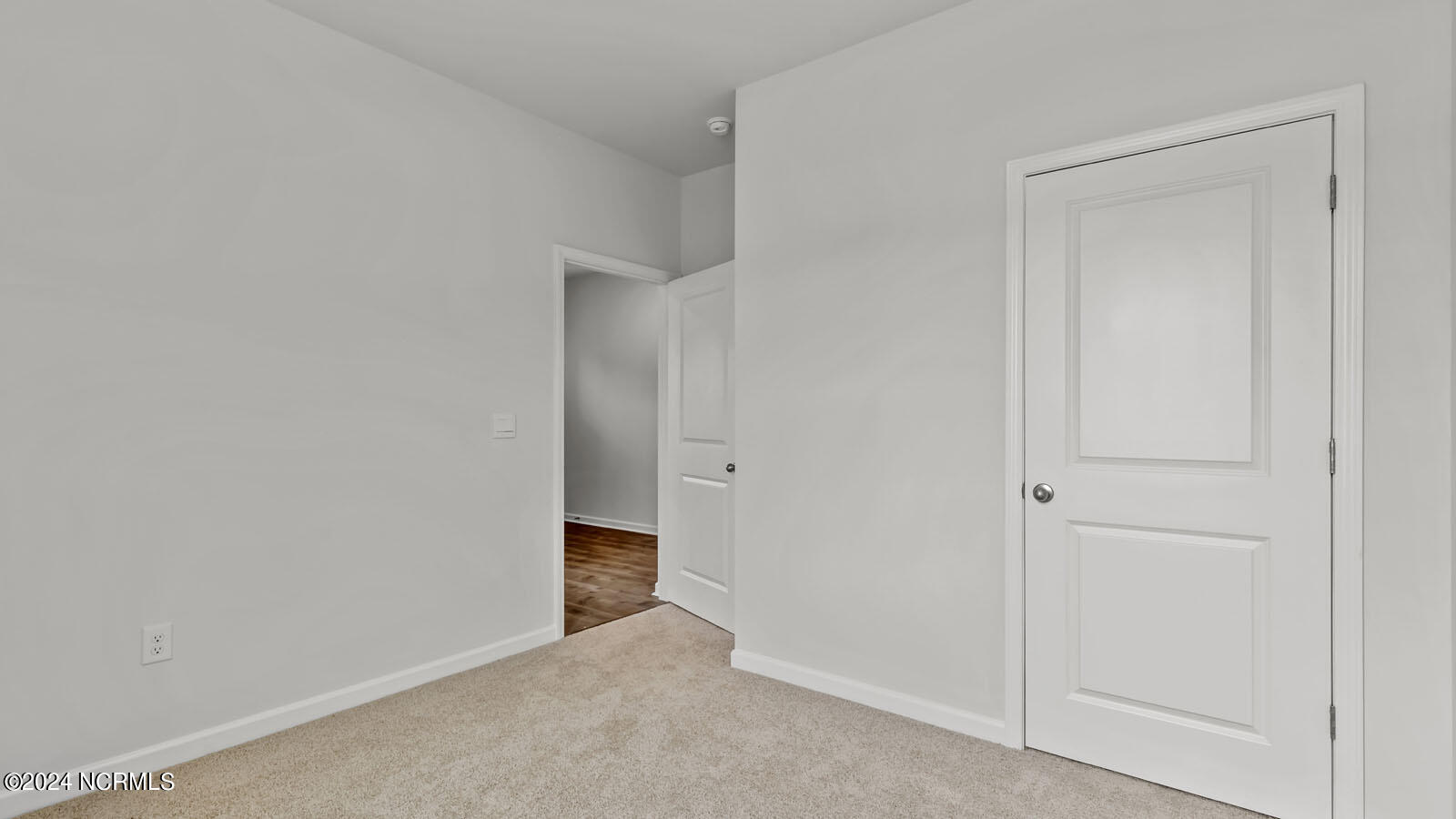 3846 Althorp Drive Property Photo 7