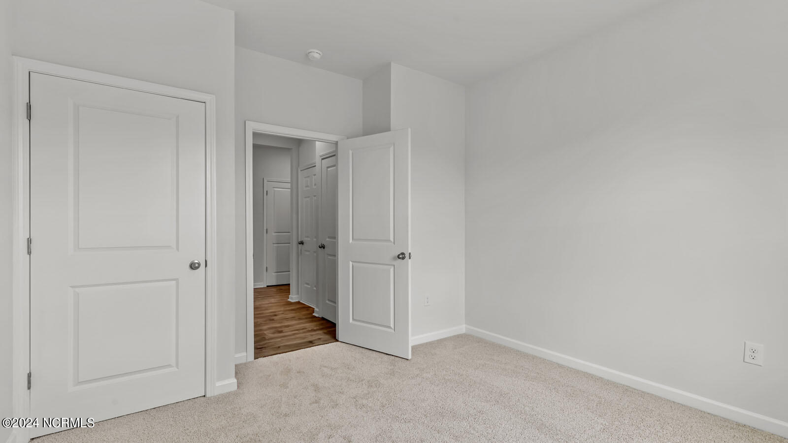 3846 Althorp Drive Property Photo 10