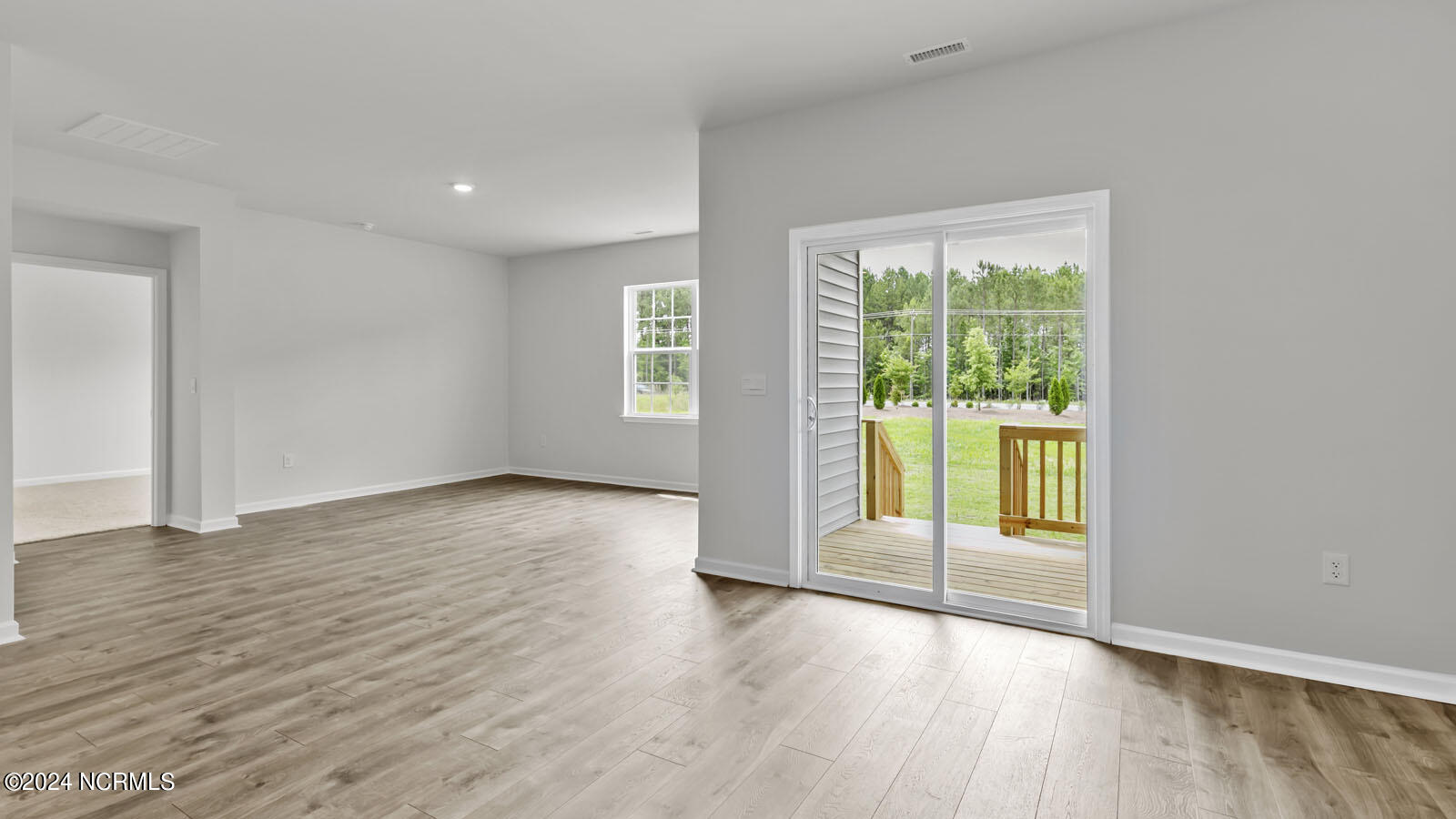 3846 Althorp Drive Property Photo 14